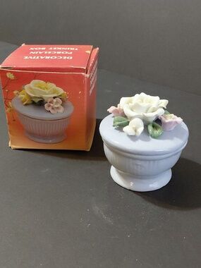 NIB Vintage Eden Bliss Collection Decorative Porcelain Trinket Box